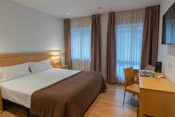 HOTEL ZENTRAL RAMIRO I